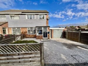 Chestnut Avenue, Killamarsh, Sheffield, Derbyshire, S21 1HN