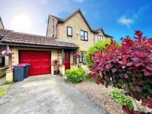De Sutton Place, Harthill, Sheffield, S26 7XG