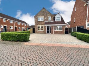 Roberts Grove, Aston, Sheffield, S26 2DJ